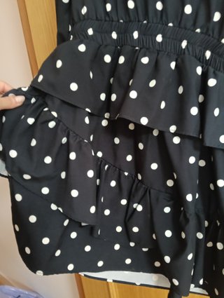 Vestido de lunares con volantes