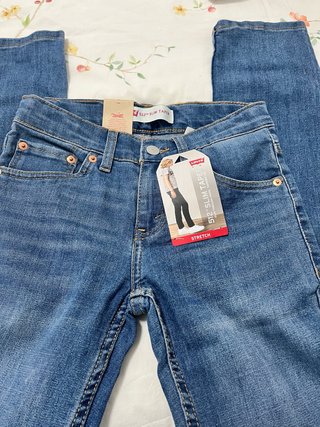 Vaqueros Levi's 512 Slim Taper. Talla 10 años.