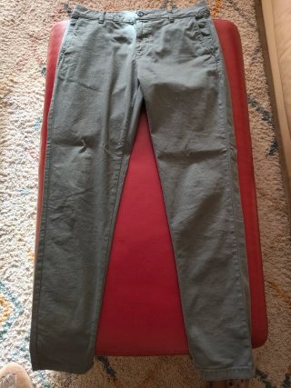Pantalón chino gris ZARA
