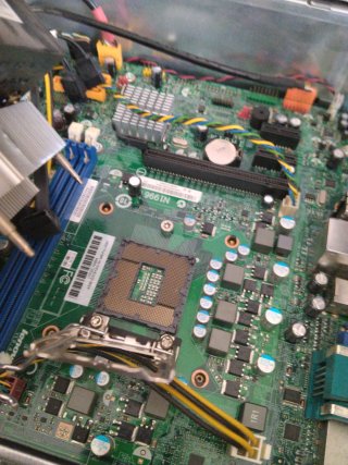 Placa Base Lenovo con Caja y Ventiladores