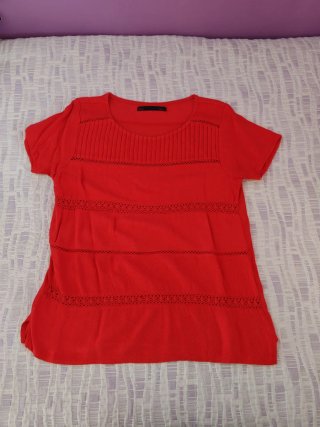 Camiseta roja de manga corta