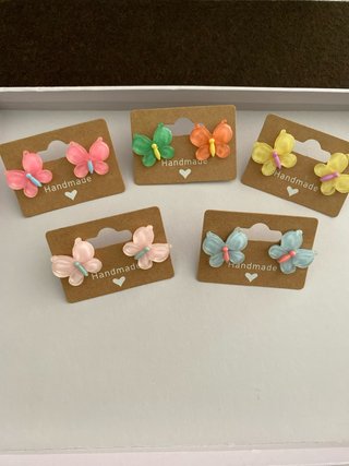 Pendientes de Mariposa en Resina. 5 pares