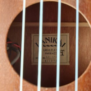 Ukelele Tenor Electroacústico Lanikai LU-21-T