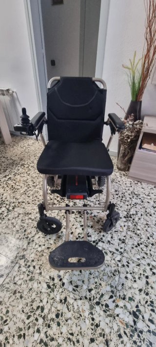 Silla de ruedas electrica - ¡NUEVA! Solo 2 usos