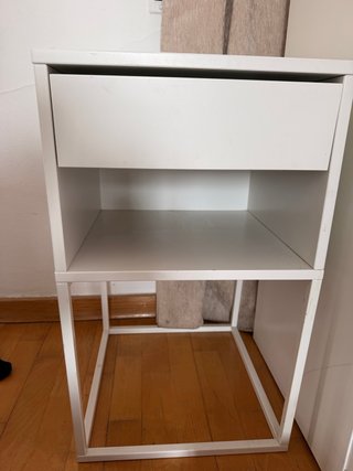 Mesita de noche IKEA VIKHAMMER blanca