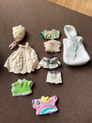 Set di abbigliamento vintage per bambole Barriguitas