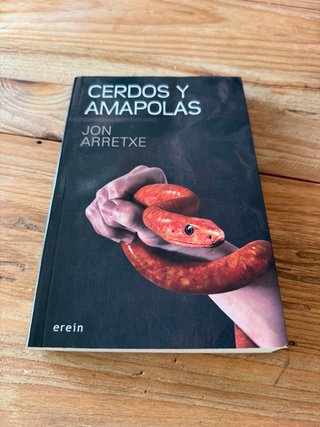 Cerdos y amapolas