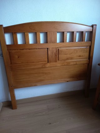Cabecero de Cama 105 cms. y Mesita de Noche
