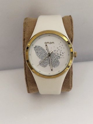 Reloj Am:pm Blanco y Dorado