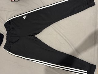 Pantalón de chándal adidas negro