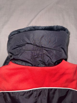 Chaqueta Moncler Negra y Roja