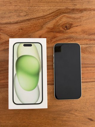 iPhone 15 Verde
