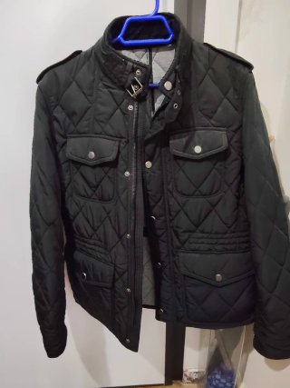 Abrigo acolchado ZARA negro