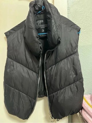 Chaleco acolchado negro Stradivarius