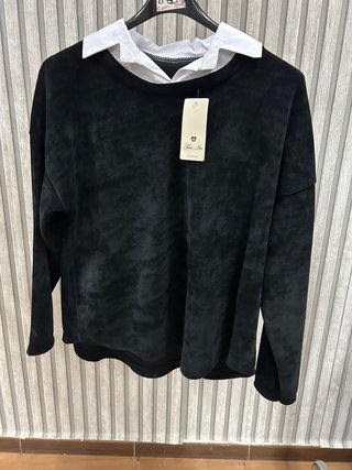 Jersey de pana negro con cuello camisa