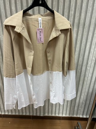 Camisa bicolor beige y blanca