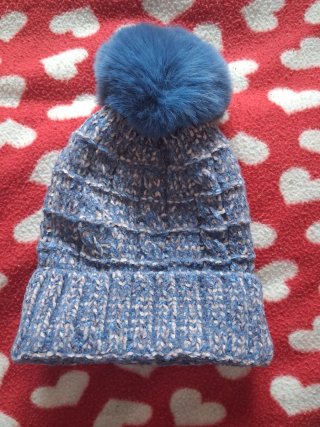 Gorro de invierno con pompón