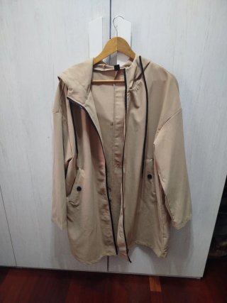Gabardina larga beige Shein Talla L