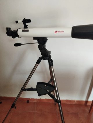 Telescopio Refractor Moutec 700/70 mm
