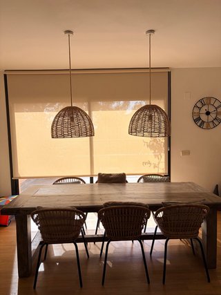 Mesa de Comedor de Madera de Pino