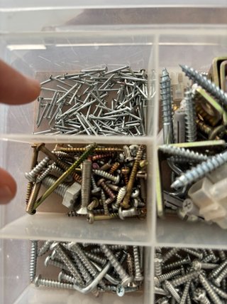 Caja tornillos, arandelas, clavos Todo lo que ves!