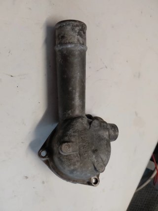 Tapa termostato Mercedes W123 W126 W460 diésel