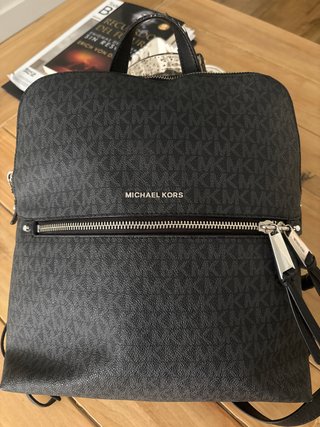 Mochila Michael Kors Negra