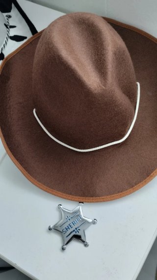 Sombrero de Cowboy con Estrella de Sheriff