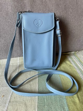 Bolso porta móvil y monedero azul de Alehop.