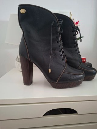 Botines de piel Adolfo Domínguez