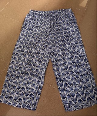 Pantalón fluido Mango estampado Como Nuevo