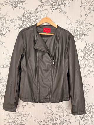Cazadora de cuero GUESS negra Talla XL