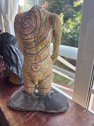 Escultura en barro firmado pieza única
