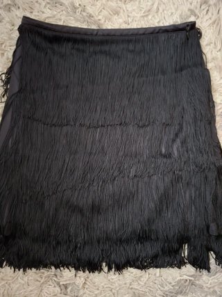 Falda Negra con Flecos de zara