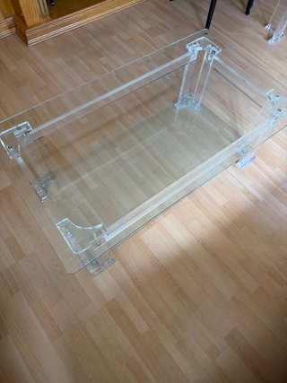 Mesa de centro de cristal y acrílico