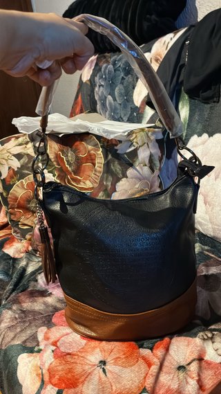 Bolso tipo bombonera bicolor