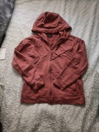 Sudadera con cremallera y capucha
