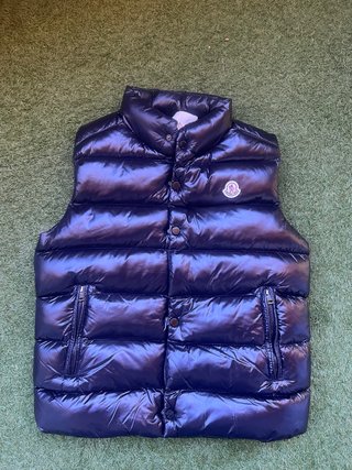 Chaleco de plumas Moncler negro