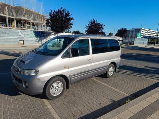 Hyundai H-1 2004