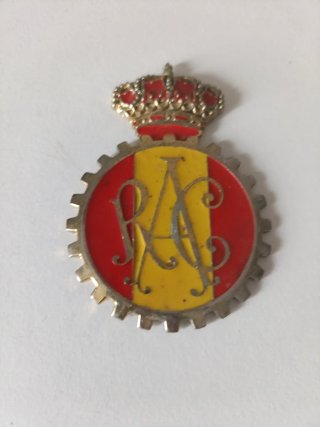 Insignia Metálica RAC