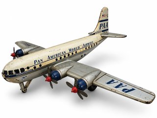 Aereo Boeing 377 Stratocruiser in latta