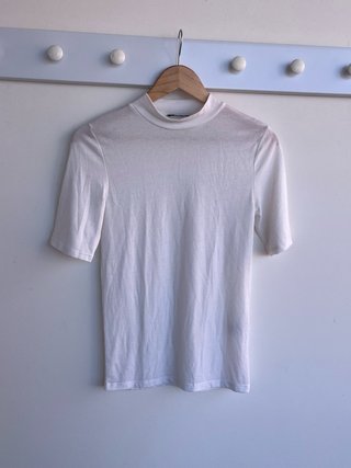Camiseta Blanca Cuello Alto Zara Talla M