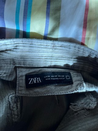 Pantalones de pana Zara color caqui