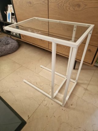 Mesita auxiliar IKEA blanca