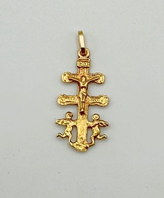 Colgante de oro de 18k. Peso: 1.09 gr.