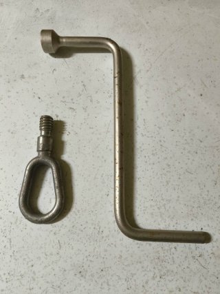 Gancho de remolque y llave de ruedas BMW