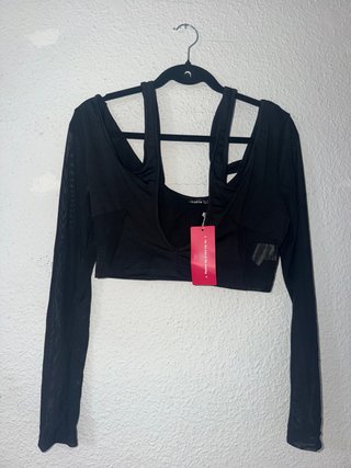 Blusa corta manga larga negra