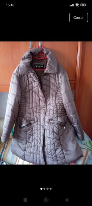 Plumífero marrón nuevo sin etiqueta