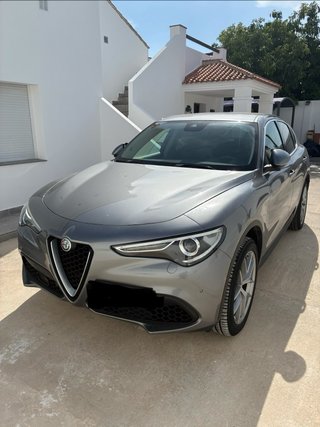 Alfa Romeo Stelvio Gris.
