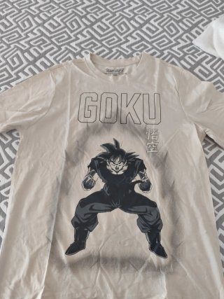 Camiseta Dragon Ball Z Goku Beige Talla L